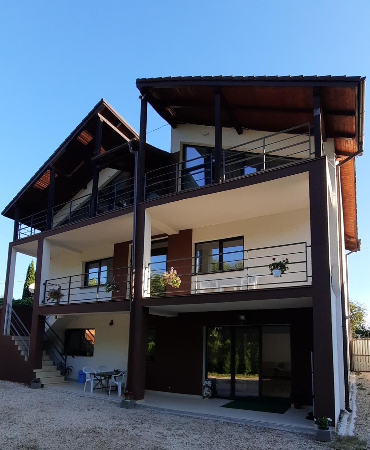 Rîşnov Vila Emma מראה חיצוני תמונה