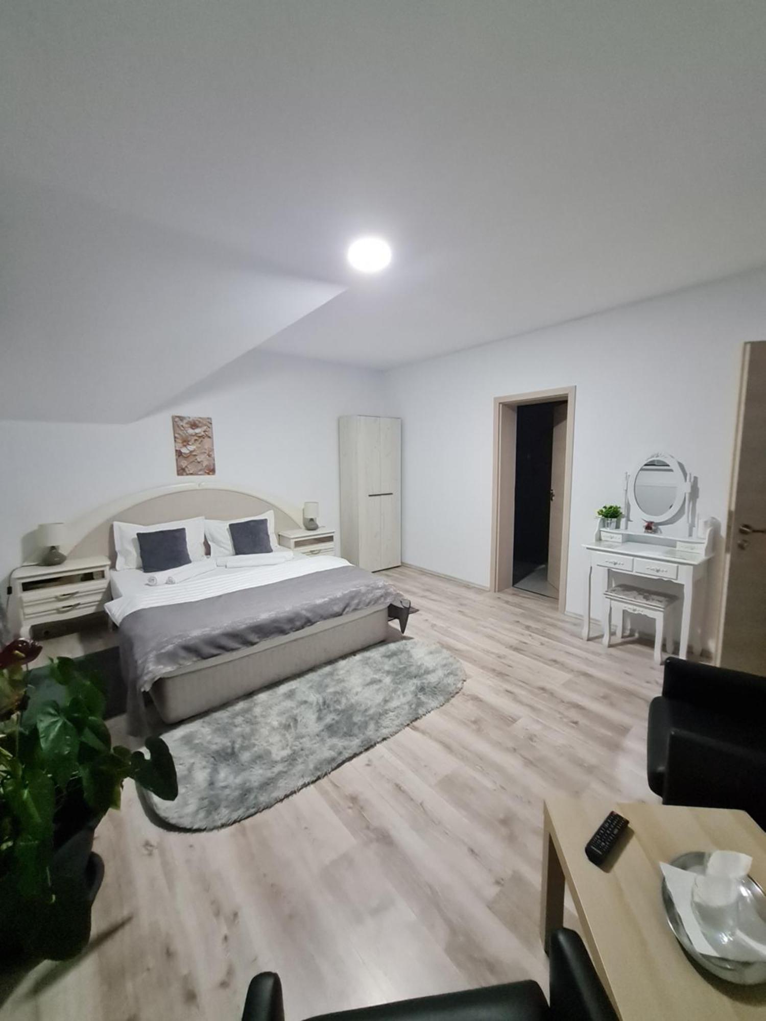 Rîşnov Vila Emma מראה חיצוני תמונה